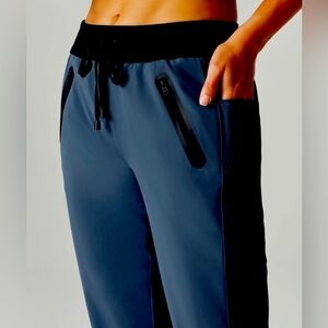 Blanc Noir Navy Blue Jogger Womens xs.